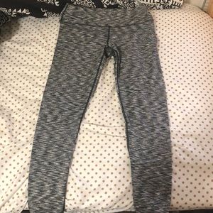 Comfy black and white patterned leggings